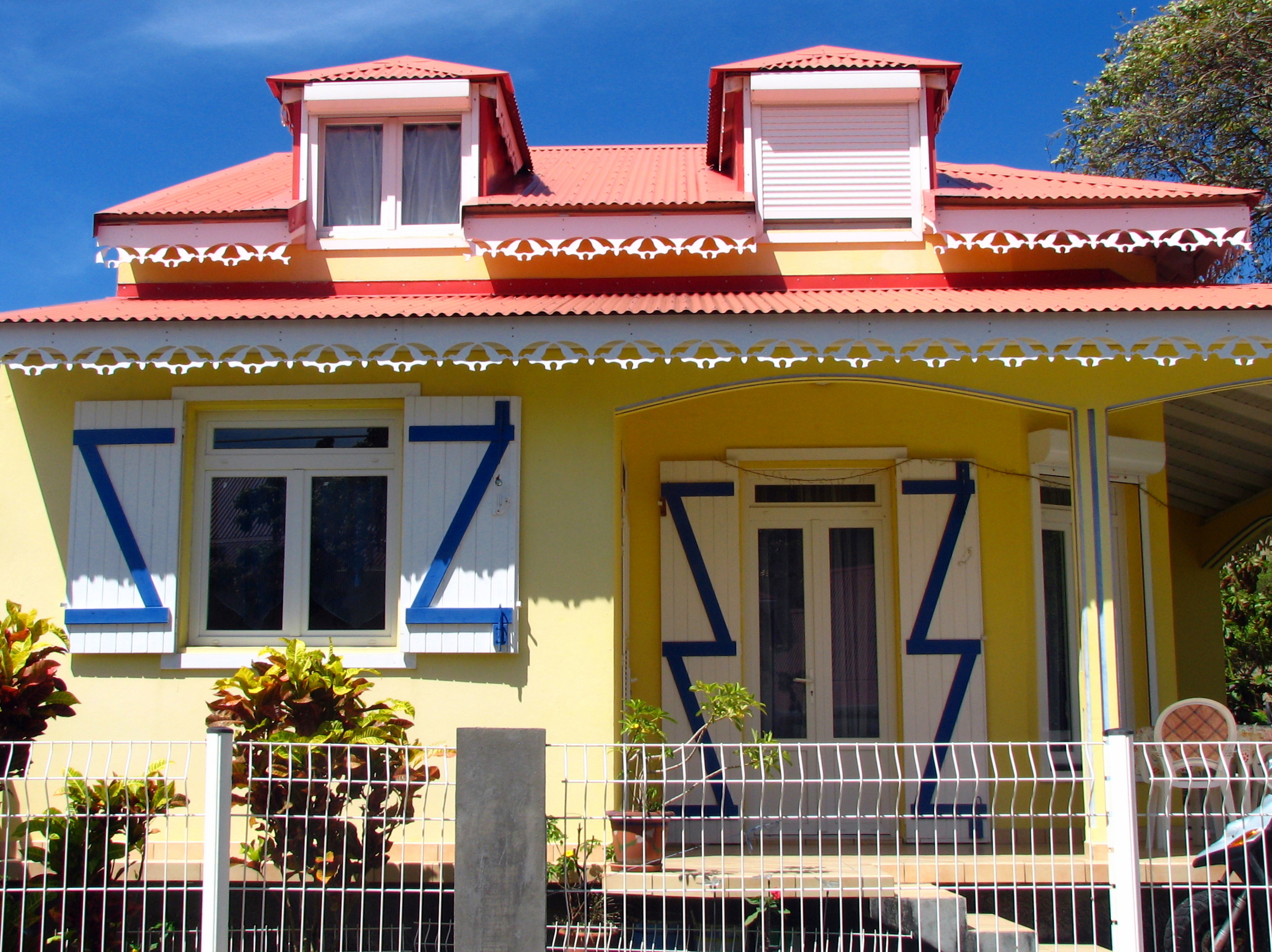antilles-saintes-tropical-houses-colorful-pixtii-image-stock
